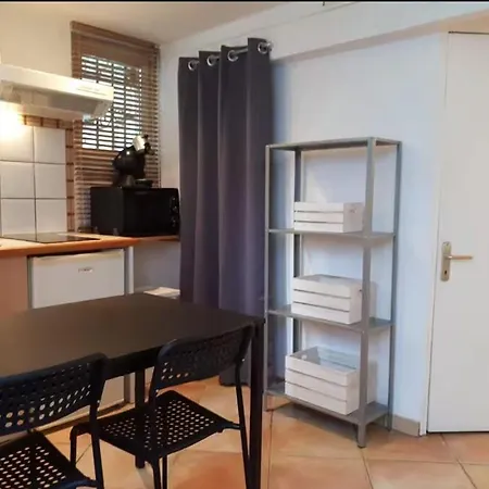 La Tiny House Yourhosthelper Apartment