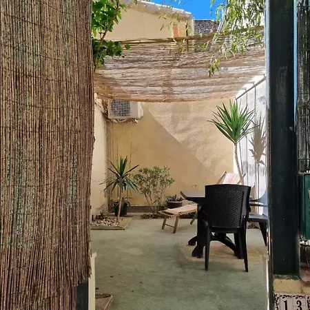 Apartment La Tiny House Yourhosthelper