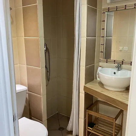 La Tiny House Yourhosthelper Narbonne