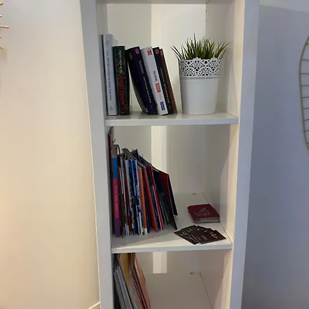 La Tiny House Yourhosthelper