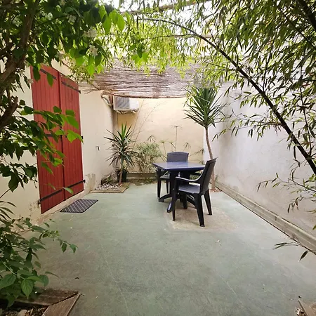 La Tiny House Yourhosthelper Narbonne