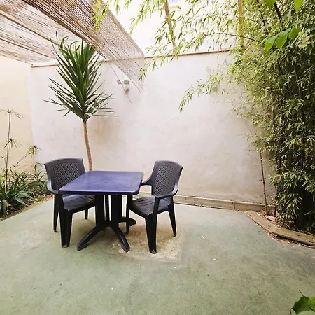 La Tiny House Yourhosthelper * Narbonne