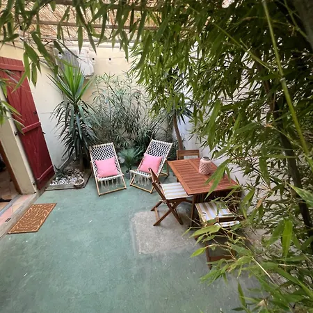 La Tiny House Narbonne - Proche Les Grands Buffets Narbonne