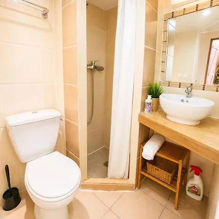 La Tiny House Narbonne - Proche Les Grands Buffets * Narbonne