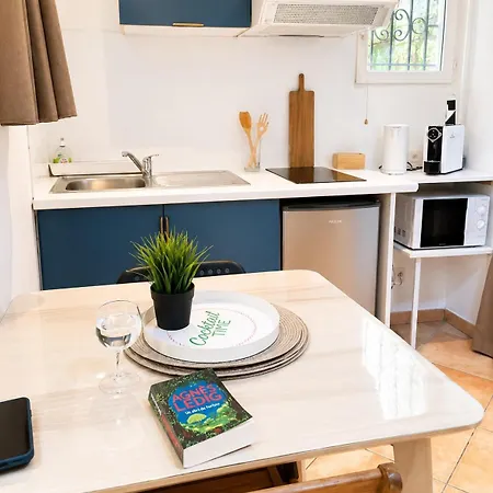 La Tiny House Narbonne - Proche Les Grands Buffets Apartment *