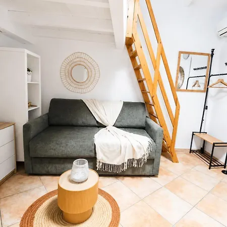 La Tiny House Narbonne - Proche Les Grands Buffets Apartment *